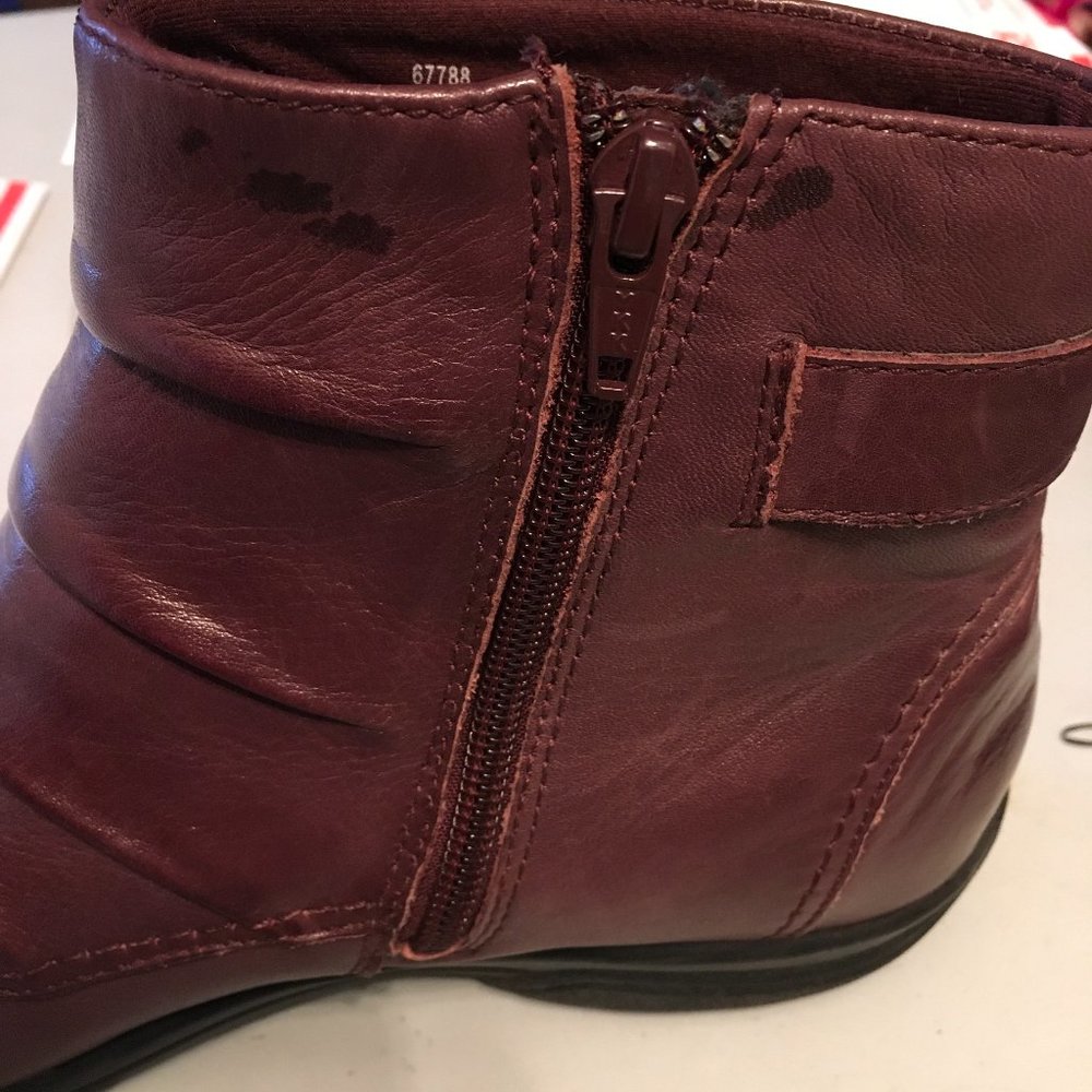 Clarks Women's Cora Rouched Leather Ankle Boots - Picture 8 of 8
